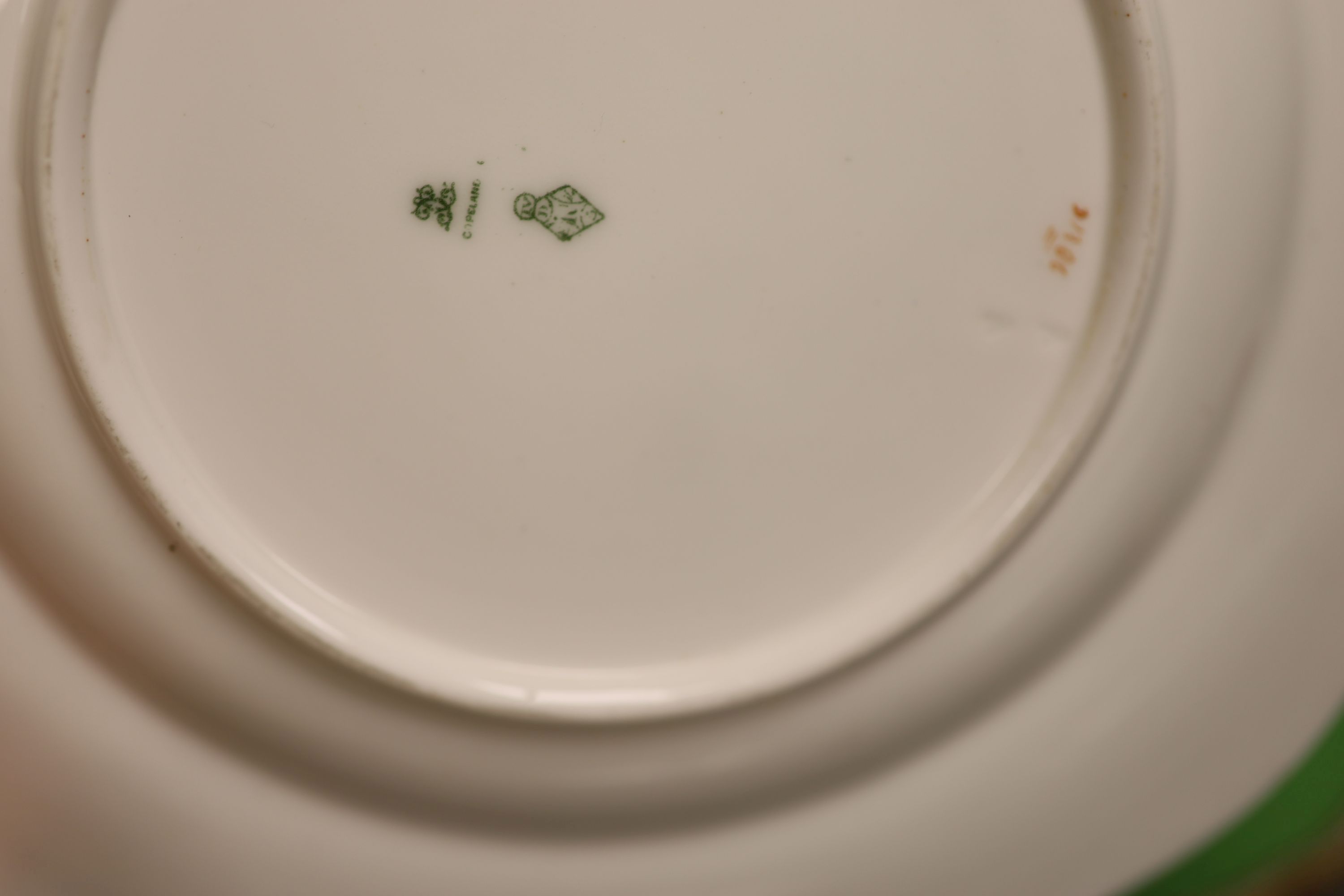 A Copeland set of six plates painted with sprays of flowers, 1851-1885 D.1836, diameter 23cm